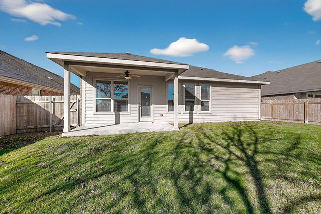 102 Plantain DR, Hutto, TX 78634