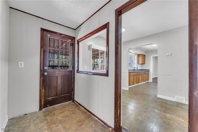 2150 Glenridge Road, Euclid, OH 44117