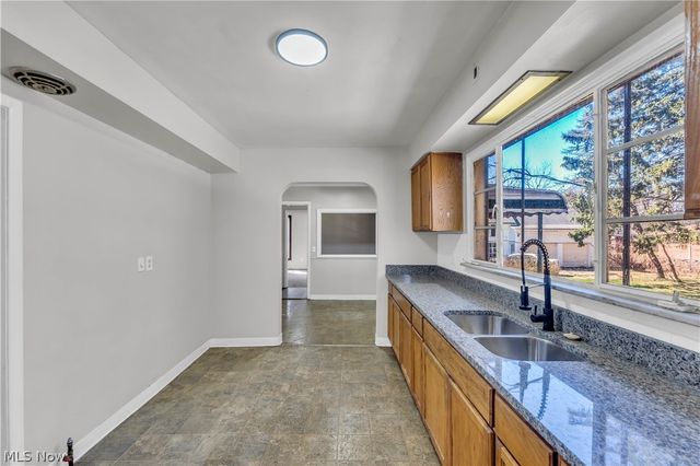 2150 Glenridge Road, Euclid, OH 44117