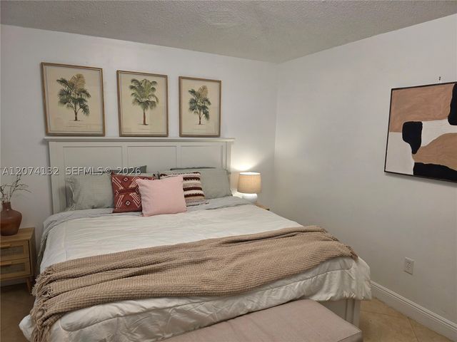16011 SW 87th Ter, Miami, FL 33193