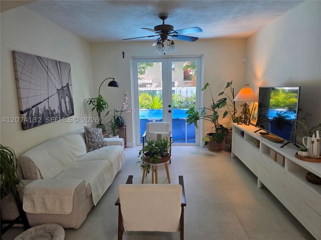 16011 SW 87th Ter, Miami, FL 33193