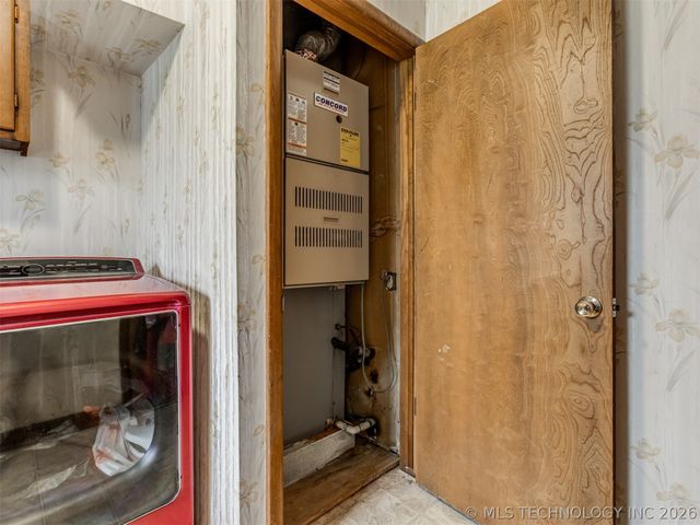1201 E 4th Street, Okmulgee, OK 74447