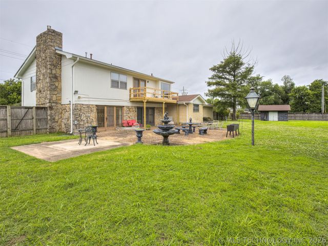 1201 E 4th Street, Okmulgee, OK 74447