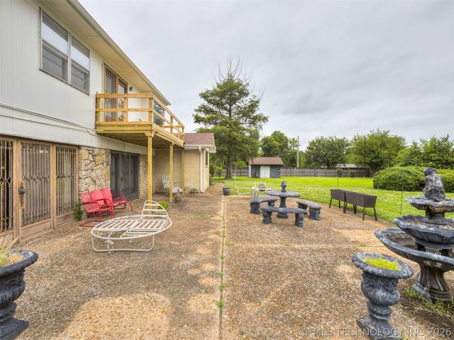 1201 E 4th Street, Okmulgee, OK 74447