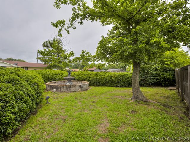 1201 E 4th Street, Okmulgee, OK 74447