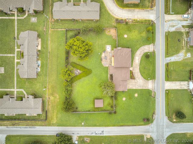 1201 E 4th Street, Okmulgee, OK 74447