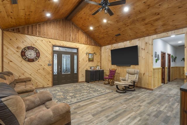 1400 State Highway Pp, Fordland, MO 65652