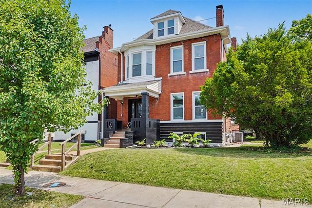 3911 Sullivan Avenue, St Louis, MO 63107
