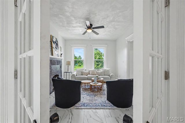 3911 Sullivan Avenue, St Louis, MO 63107