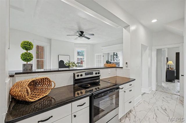 3911 Sullivan Avenue, St Louis, MO 63107