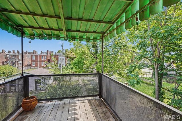 3911 Sullivan Avenue, St Louis, MO 63107