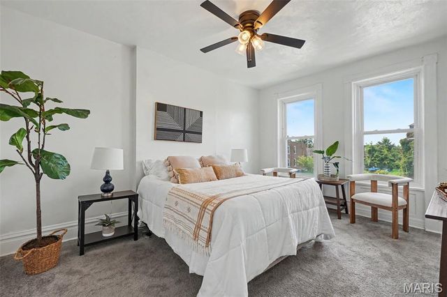 3911 Sullivan Avenue, St Louis, MO 63107