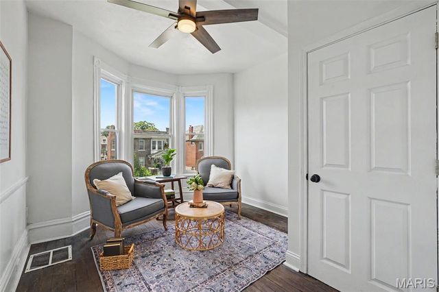 3911 Sullivan Avenue, St Louis, MO 63107