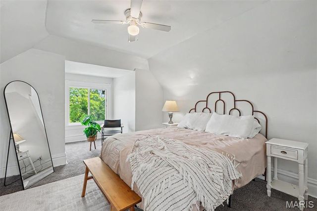 3911 Sullivan Avenue, St Louis, MO 63107