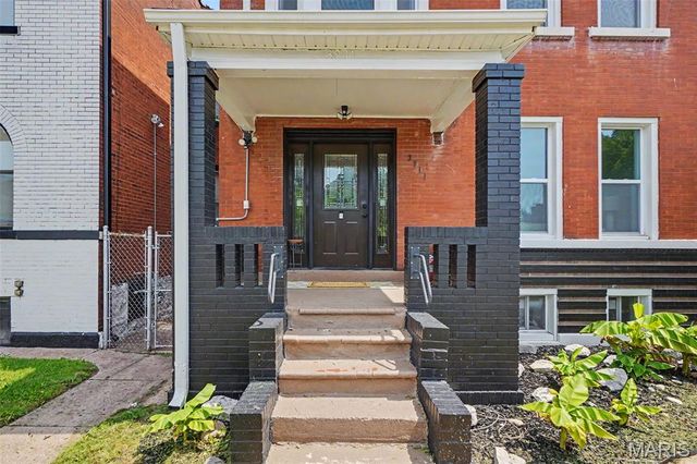 3911 Sullivan Avenue, St Louis, MO 63107