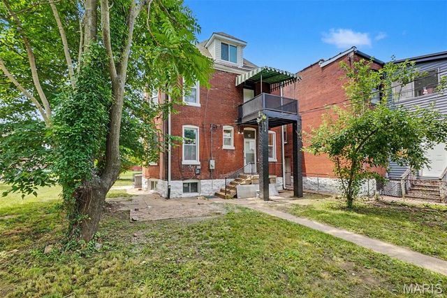 3911 Sullivan Avenue, St Louis, MO 63107
