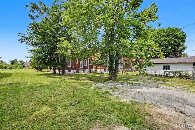 3911 Sullivan Avenue, St Louis, MO 63107