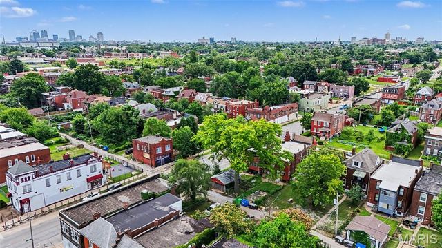 3911 Sullivan Avenue, St Louis, MO 63107