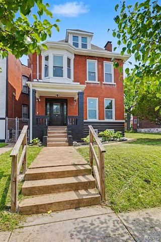 3911 Sullivan Avenue, St Louis, MO 63107