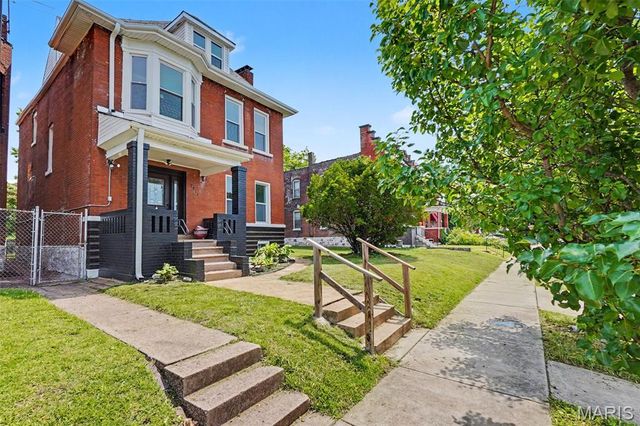 3911 Sullivan Avenue, St Louis, MO 63107