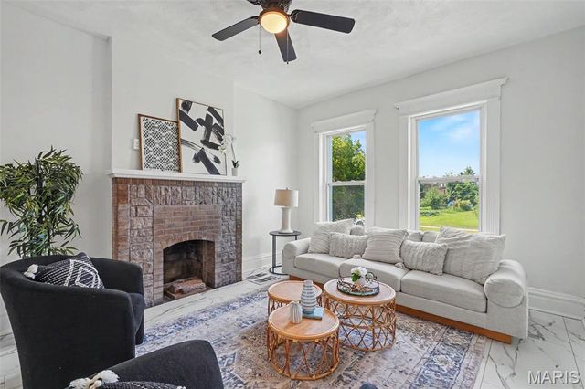3911 Sullivan Avenue, St Louis, MO 63107