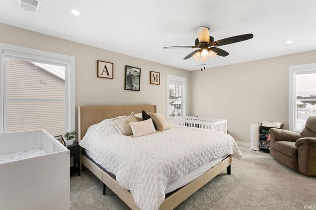 52106 Olympus Pass, Granger, IN 46530