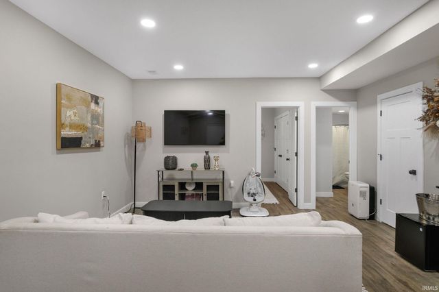 52106 Olympus Pass, Granger, IN 46530