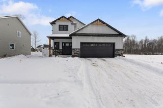 52106 Olympus Pass, Granger, IN 46530