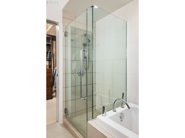 1310 Nw NAITO Pkwy 901, Portland, OR 97209