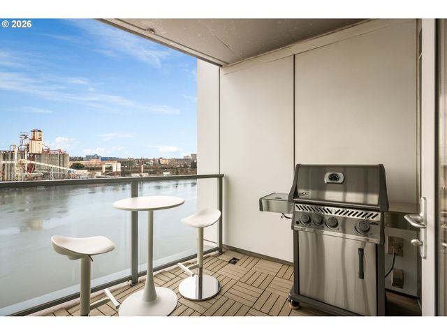 1310 Nw NAITO Pkwy 901, Portland, OR 97209