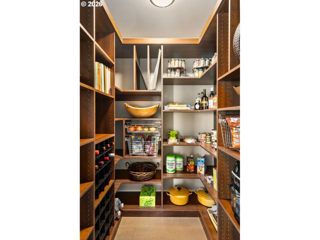 1310 Nw NAITO Pkwy 901, Portland, OR 97209