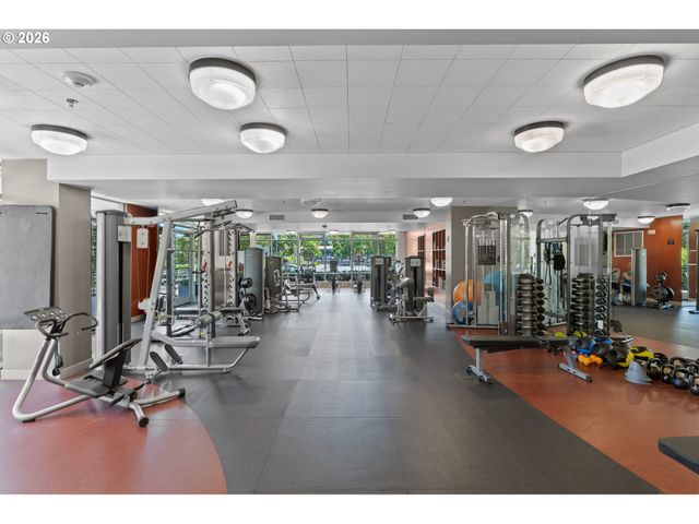 1310 Nw NAITO Pkwy 901, Portland, OR 97209