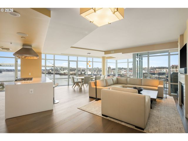 1310 Nw NAITO Pkwy 901, Portland, OR 97209