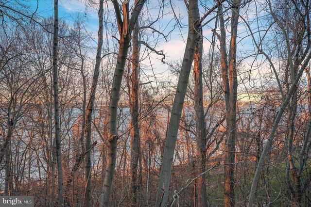 8220 WATERSIDE CT, Fort Washington, MD 20744