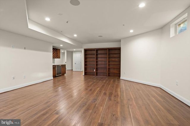 8220 WATERSIDE CT, Fort Washington, MD 20744