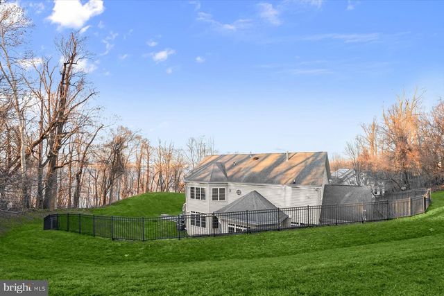 8220 WATERSIDE CT, Fort Washington, MD 20744