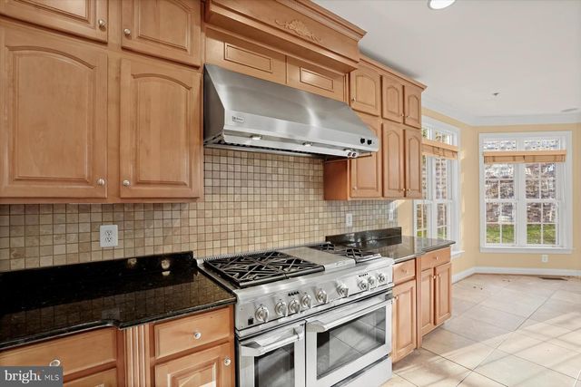 8220 WATERSIDE CT, Fort Washington, MD 20744