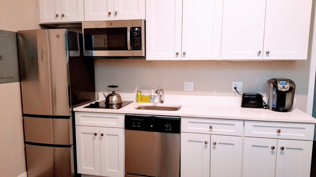 1409 W Diversey Parkway 110, Chicago, IL 60614