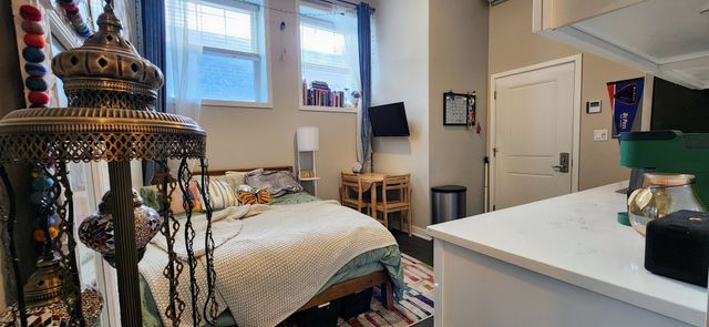 1409 W Diversey Parkway 110, Chicago, IL 60614