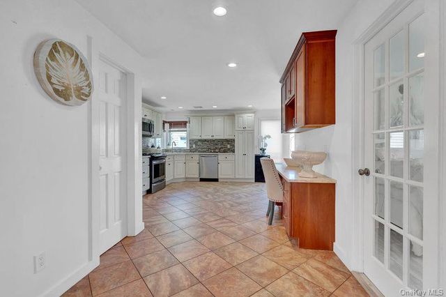 13 Barry Road, Amityville, NY 11701