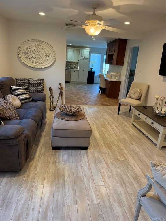 13 Barry Road, Amityville, NY 11701 — photo 3