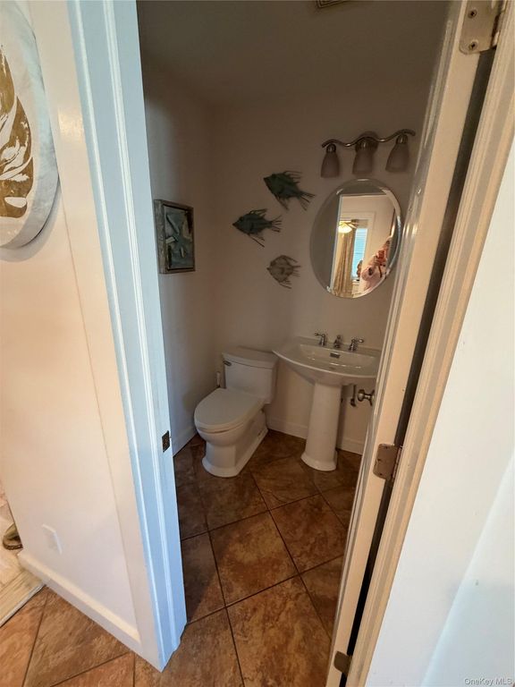 13 Barry Road, Amityville, NY 11701 — photo 4