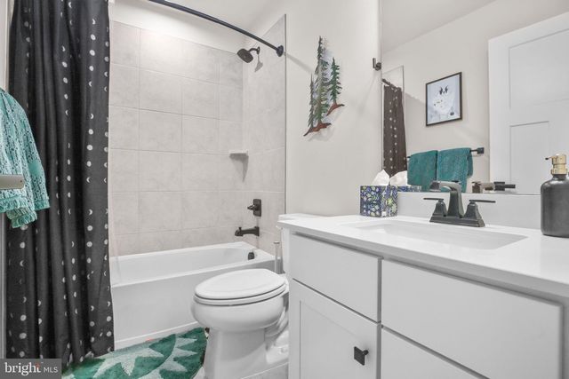 2052 TRACK CIR, Fredericksburg, VA 22401