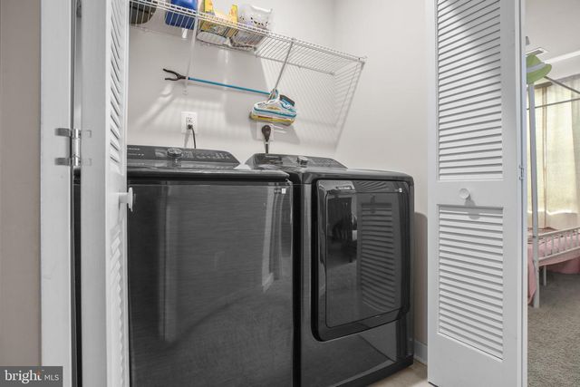 2052 TRACK CIR, Fredericksburg, VA 22401