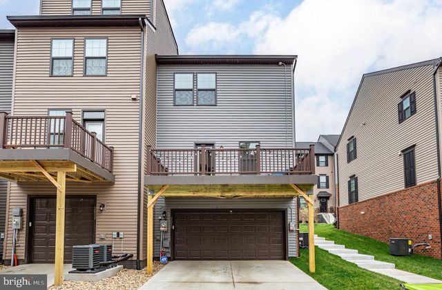 2052 TRACK CIR, Fredericksburg, VA 22401