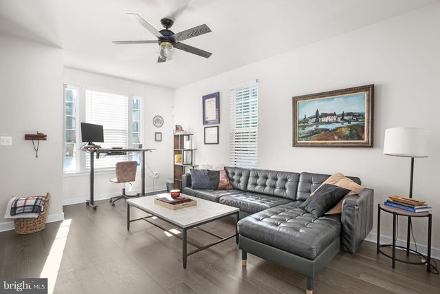 2052 TRACK CIR, Fredericksburg, VA 22401