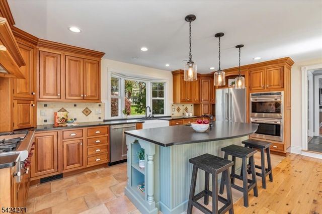 175 Division Ave, New Providence Boro, NJ 07901