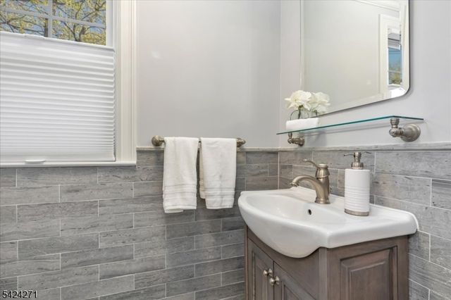 175 Division Ave, New Providence Boro, NJ 07901