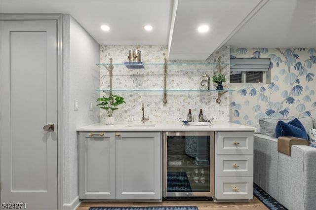 175 Division Ave, New Providence Boro, NJ 07901