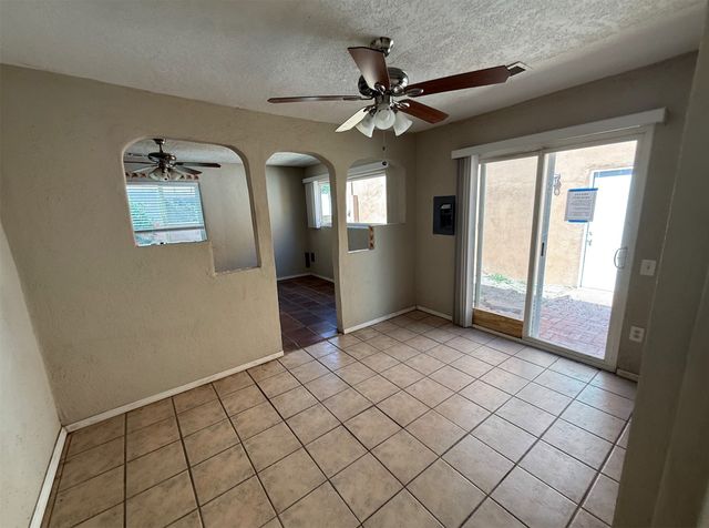 1010 Camino Del Gusto, Santa Fe, NM 87507